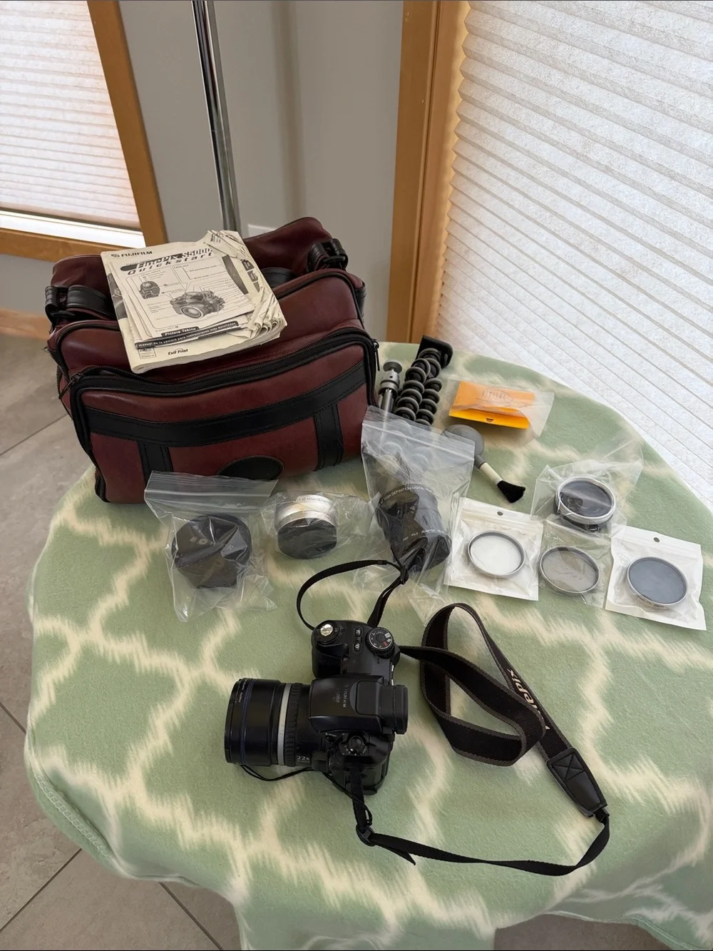 Fujifilm FinePix S5000 Black digital camera Extra Lenses Accessories Camera Bag